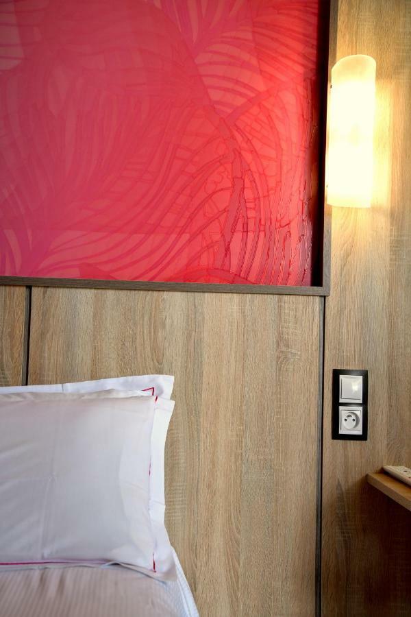 The Originals Access Aeroport, Hotel Aurillac Dış mekan fotoğraf